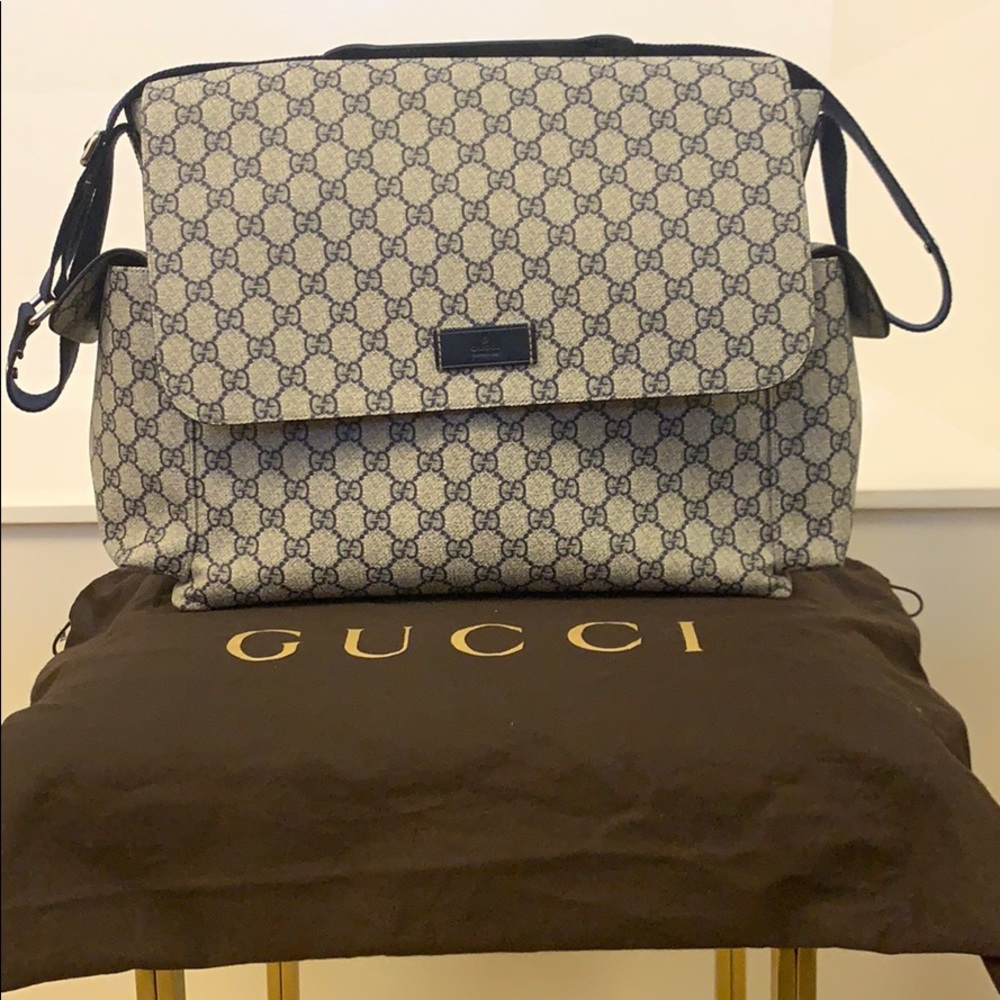AUTHENTIC Gucci Supreme Handbag/Babybag